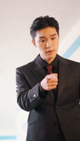 离婚后，哑巴罪妻惊艳全场 2024 短剧 海报