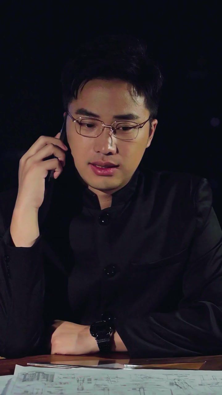 被明星侮辱，我的国士身份曝光了 2024 短剧 海报