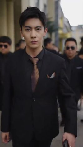 蚀骨囚婚弃妻出逃 2024 短剧 海报