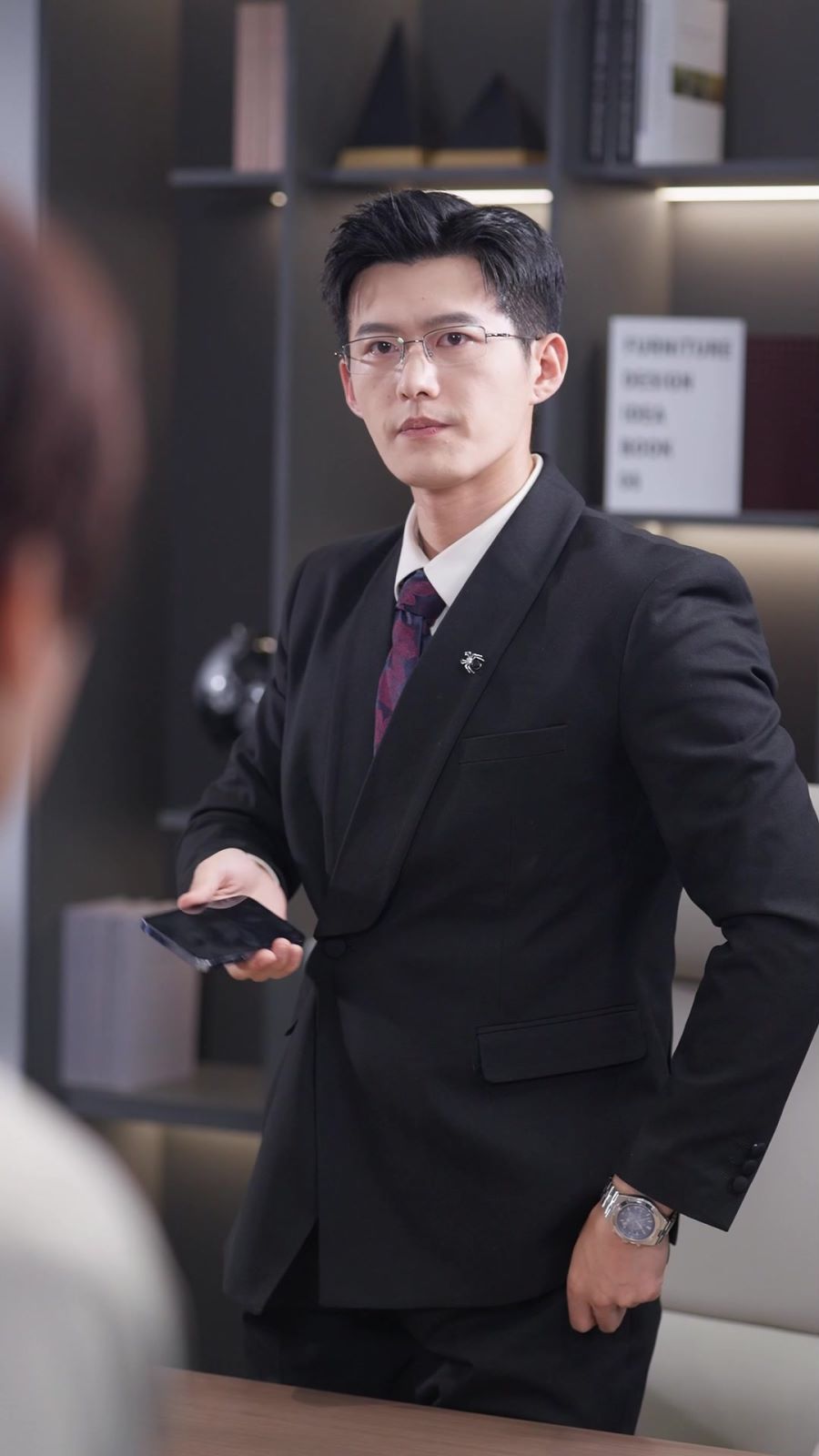 女扮男装后我掰弯了闪婚总裁 2024 短剧 海报